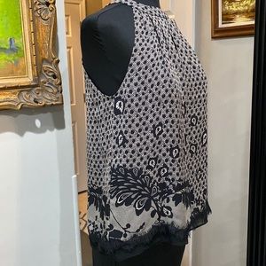 DVF Diane Von Furstenburg Silk Black & Taupe Sleeveless Blouse Shell EUC Size 4